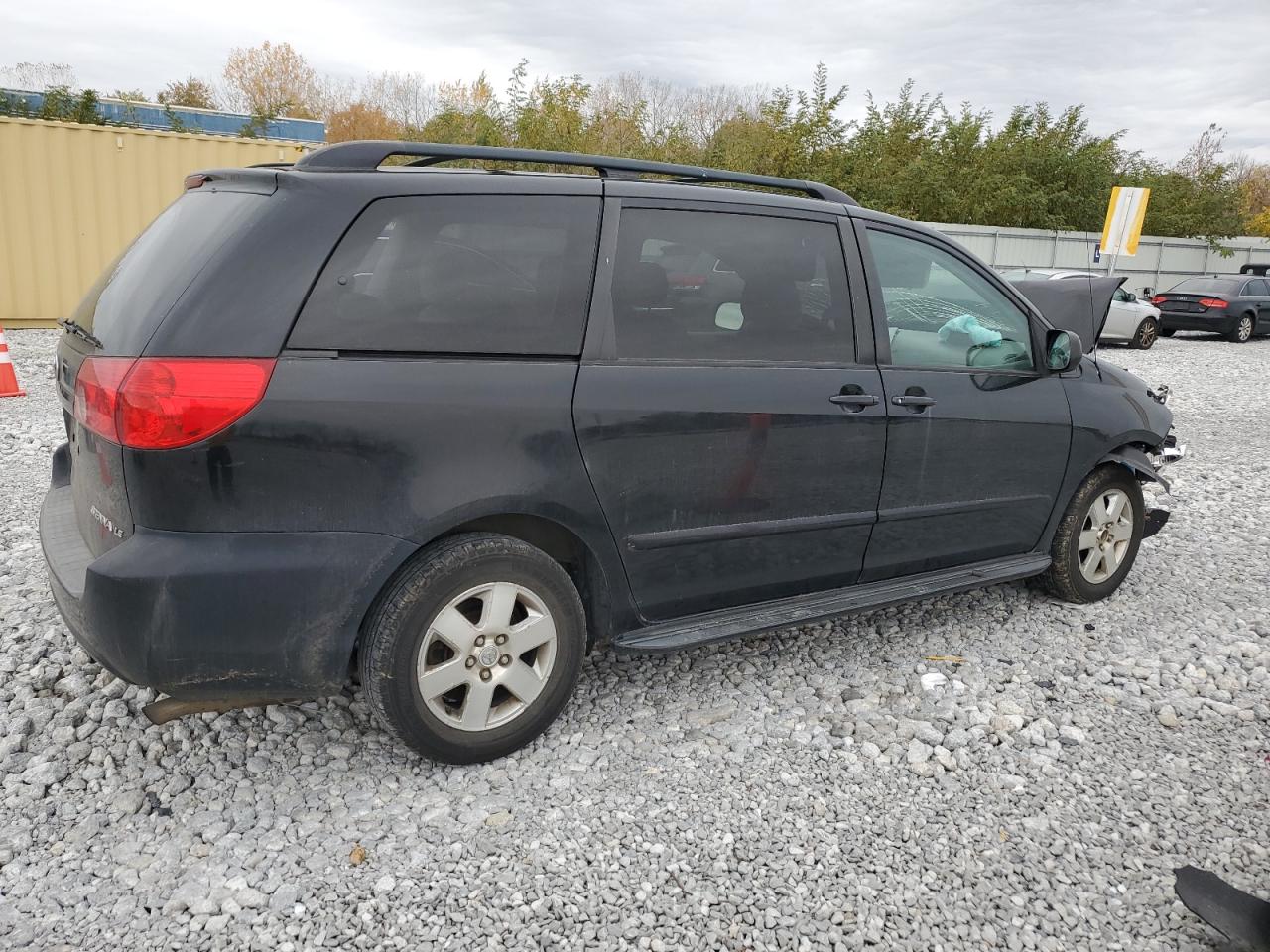 2008 Toyota Sienna - Image 3