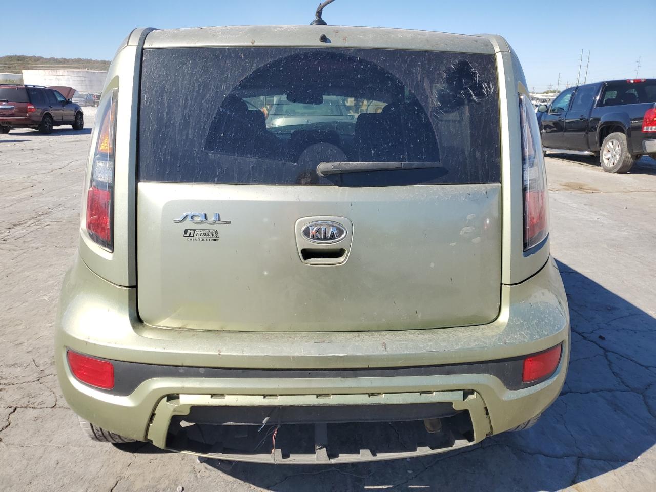 2011 Kia Soul + VIN: KNDJT2A22B7284815 Lot: 76367464