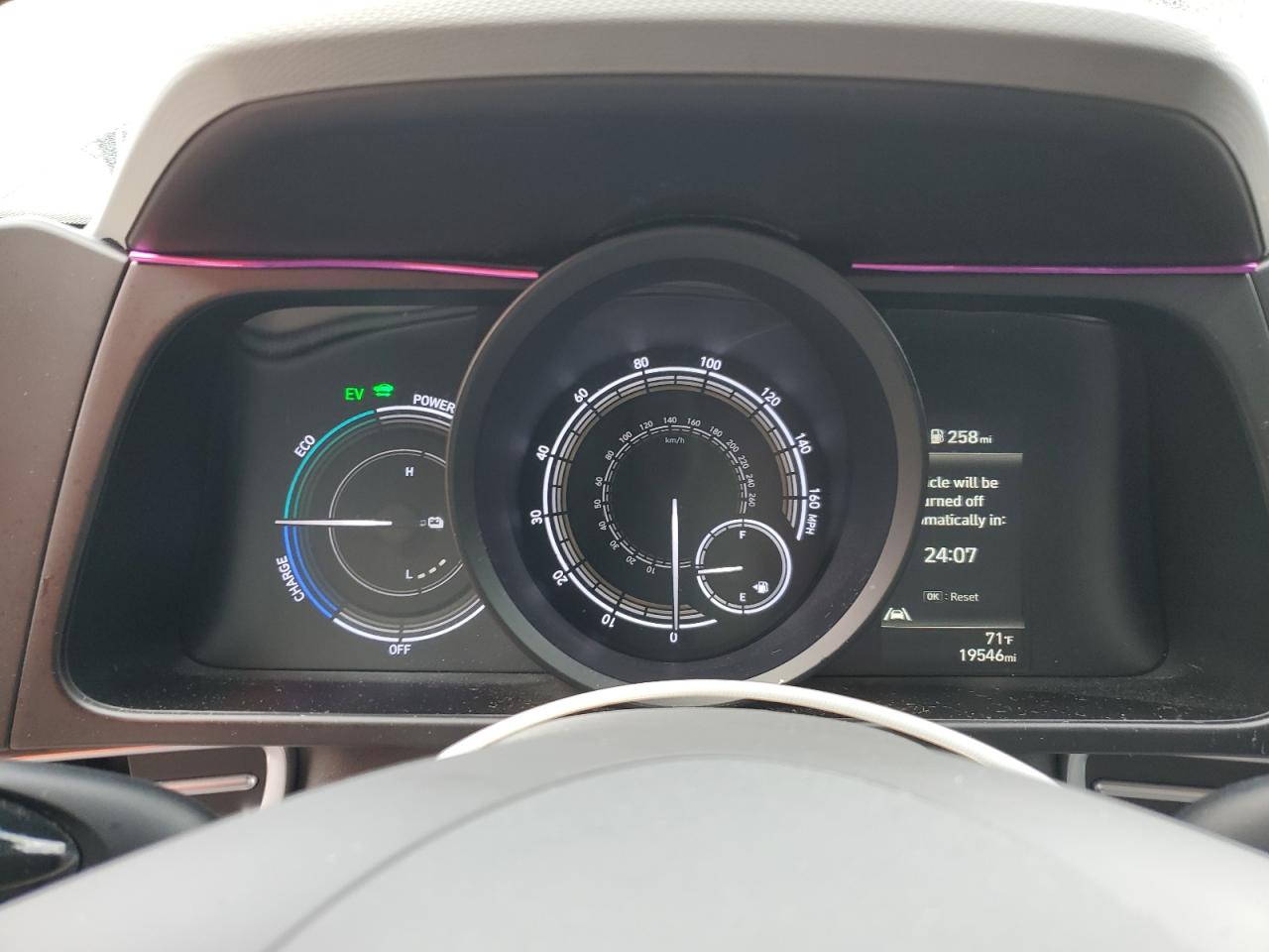 2023 Hyundai Elantra - Image 9