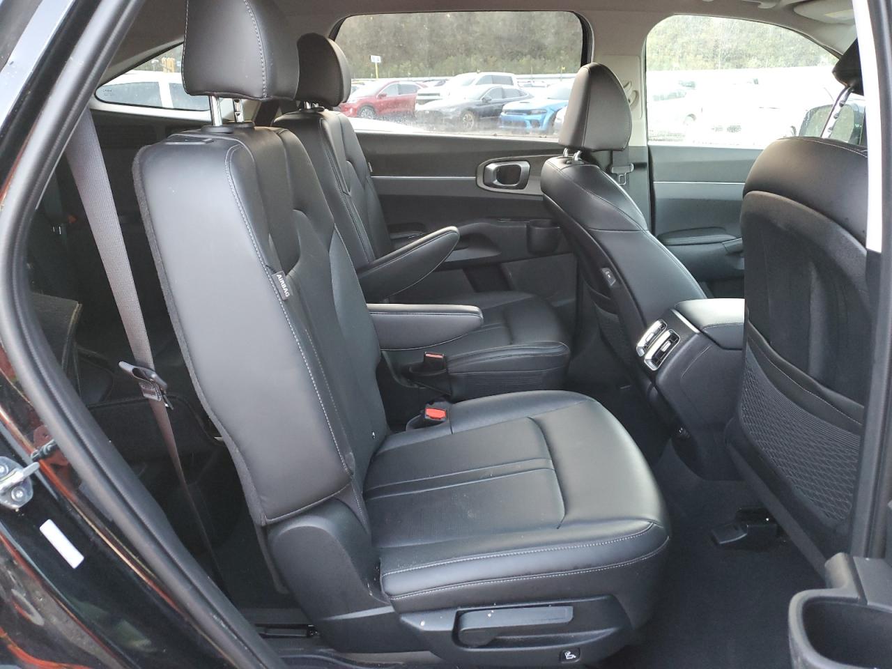 2024 Kia Sorento - Image 11