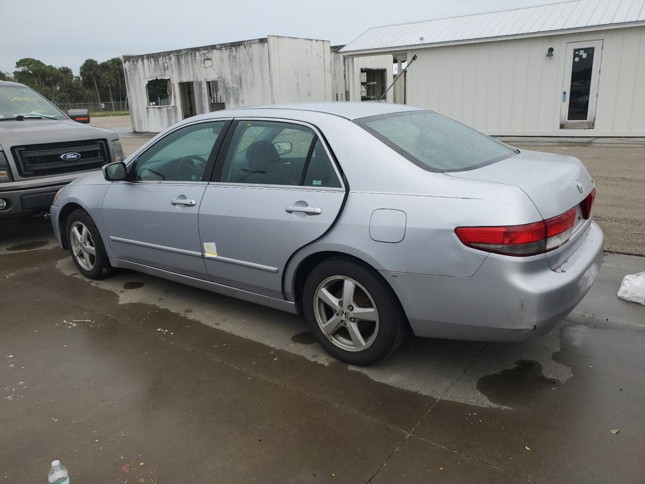 2004 Honda Accord - Image 2