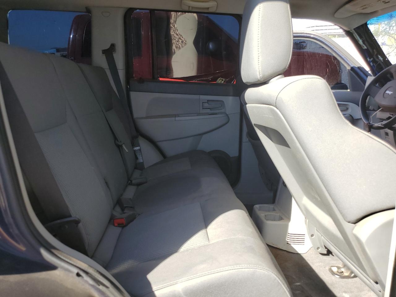 2008 Jeep Liberty (North America) - Image 10