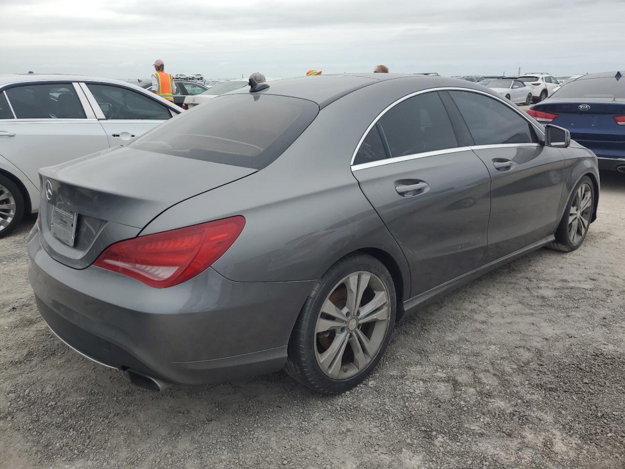 VIN WDDSJ4EB7EN039742 2014 MERCEDES-BENZ CLA-CLASS no.3