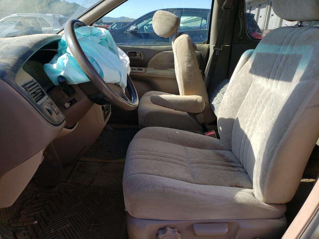 2000 Toyota Sienna - Image 7