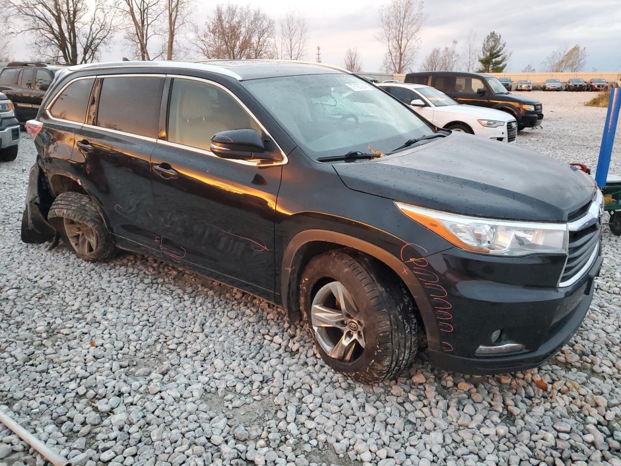 2016 Toyota Highlander - Image 4