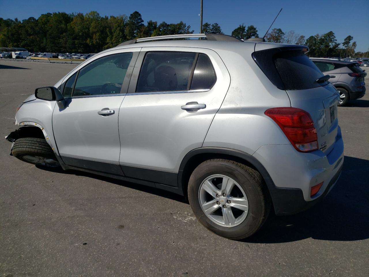 KL7CJLSB5LB322696 2020 CHEVROLET TRAX - Image 2