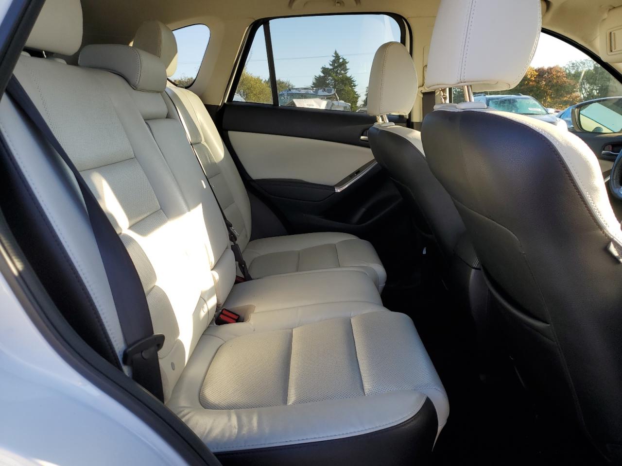 2015 Mazda CX-5 - Image 12