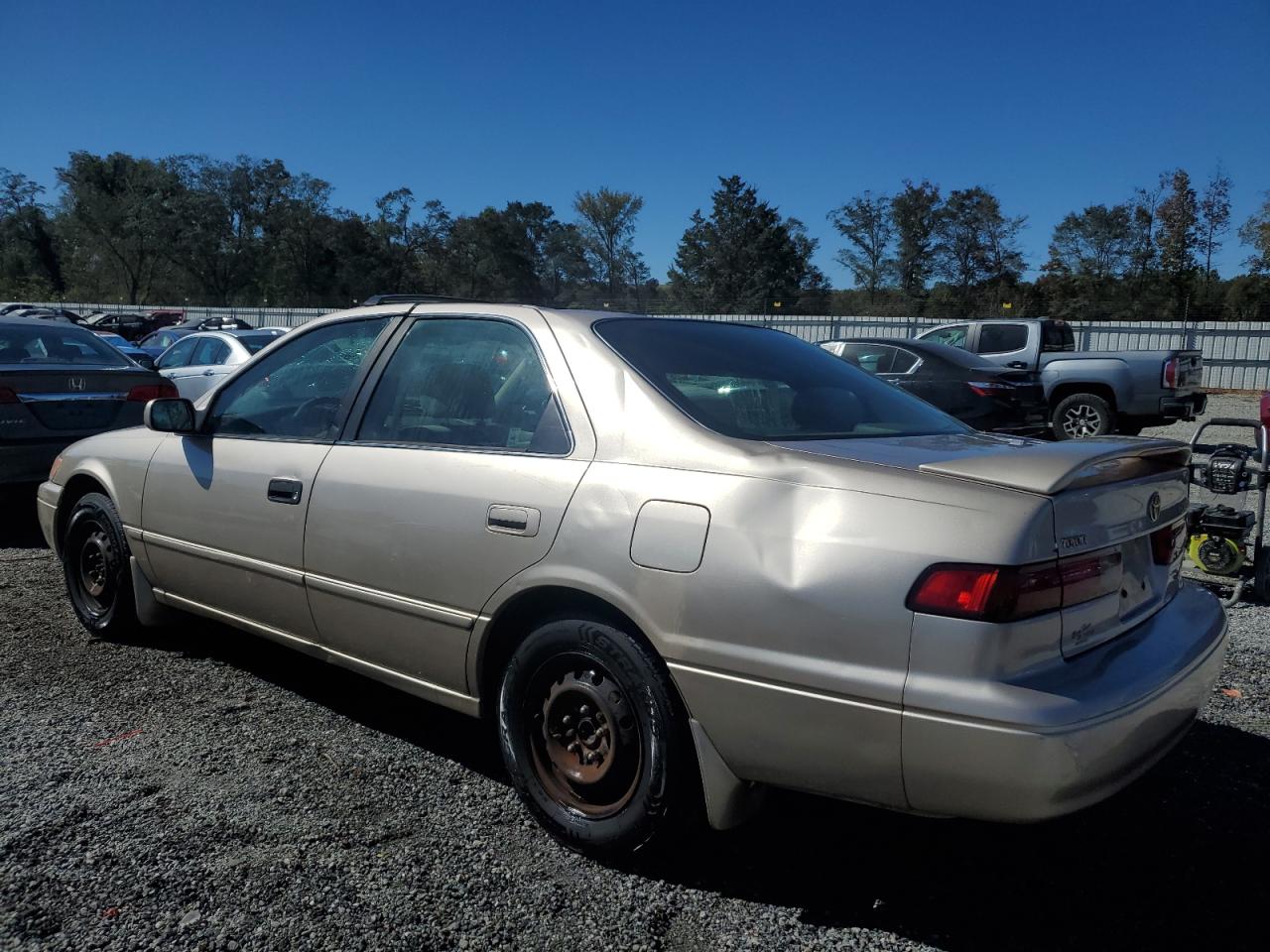 1999 Toyota Camry - Image 2