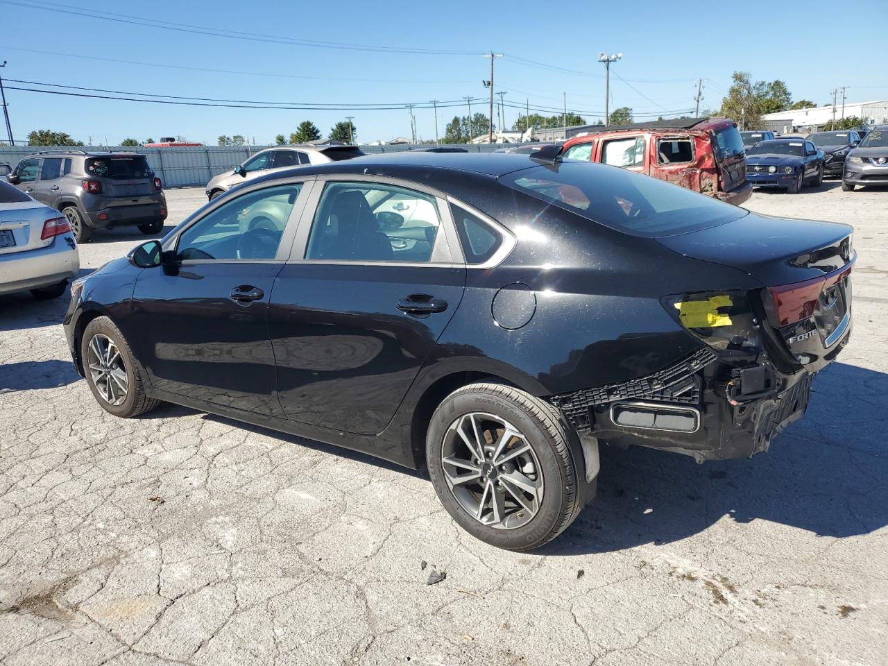 2023 Kia Forte - Image 2
