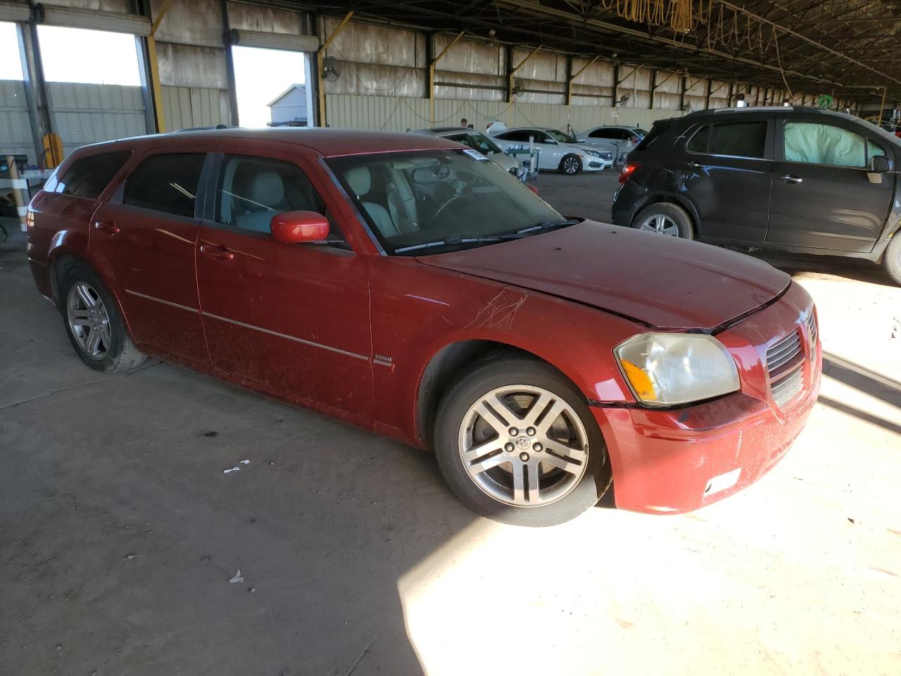 2005 Dodge Magnum - Image 4