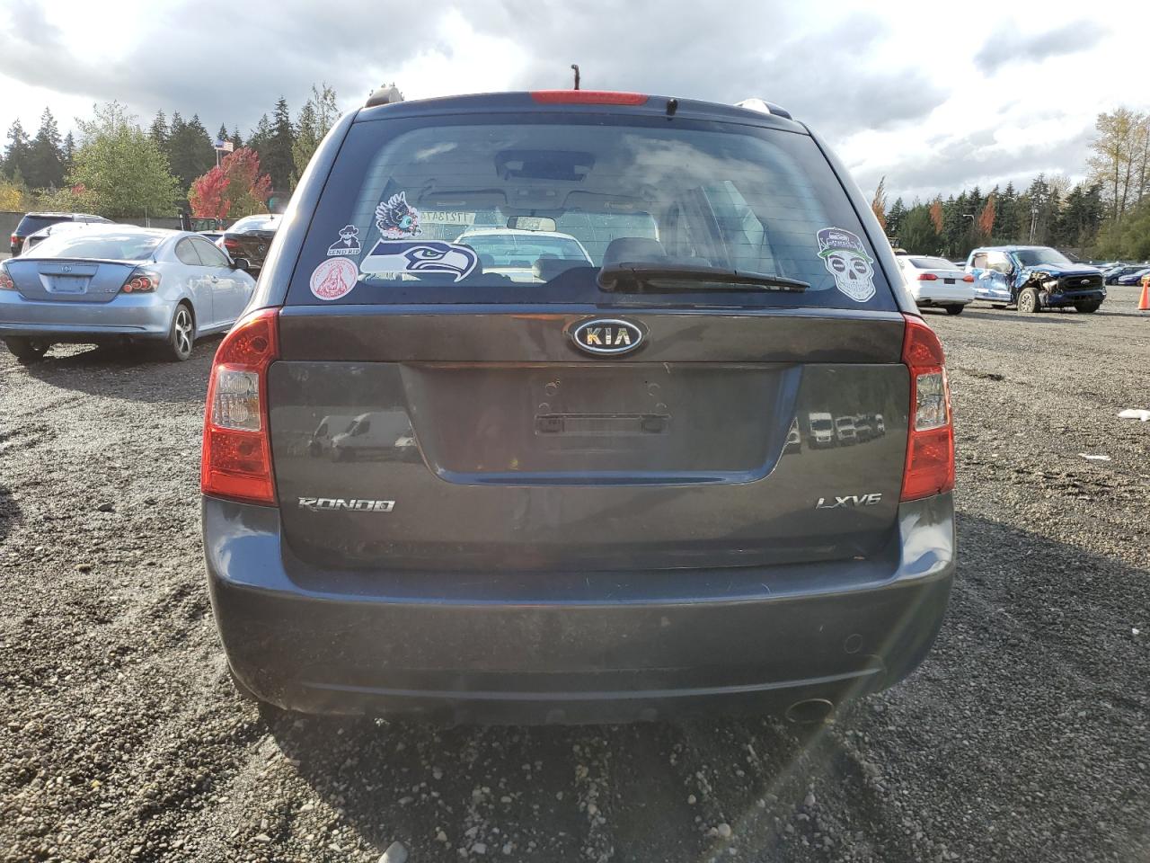 2007 Kia Rondo Lx VIN: KNAFG526077114146 Lot: 77273474