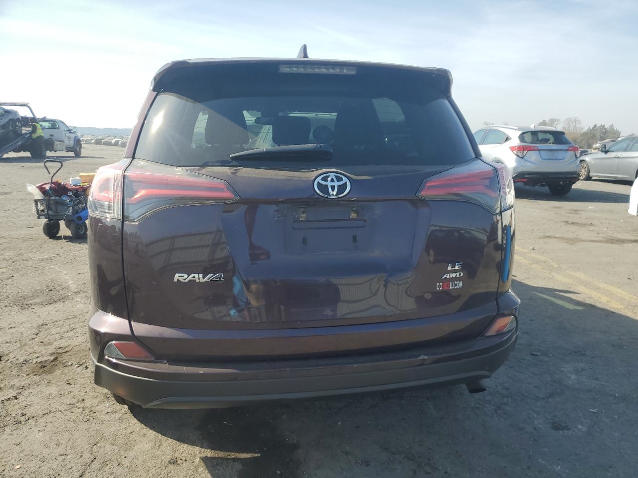 2018 Toyota Rav4 Le VIN: 2T3BFREV6JW706340 Lot: 78661644