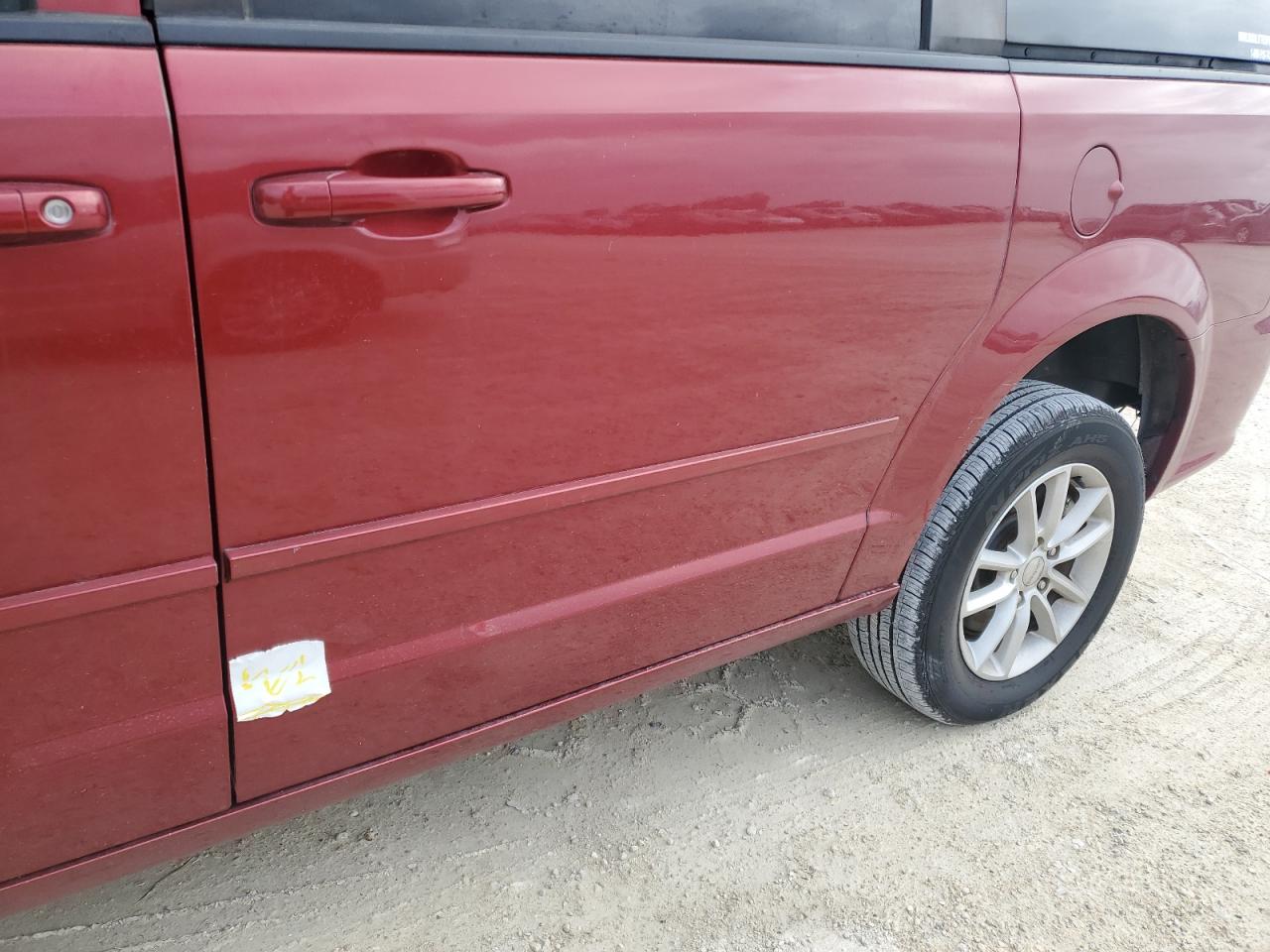 2015 Dodge Caravan - Image 13