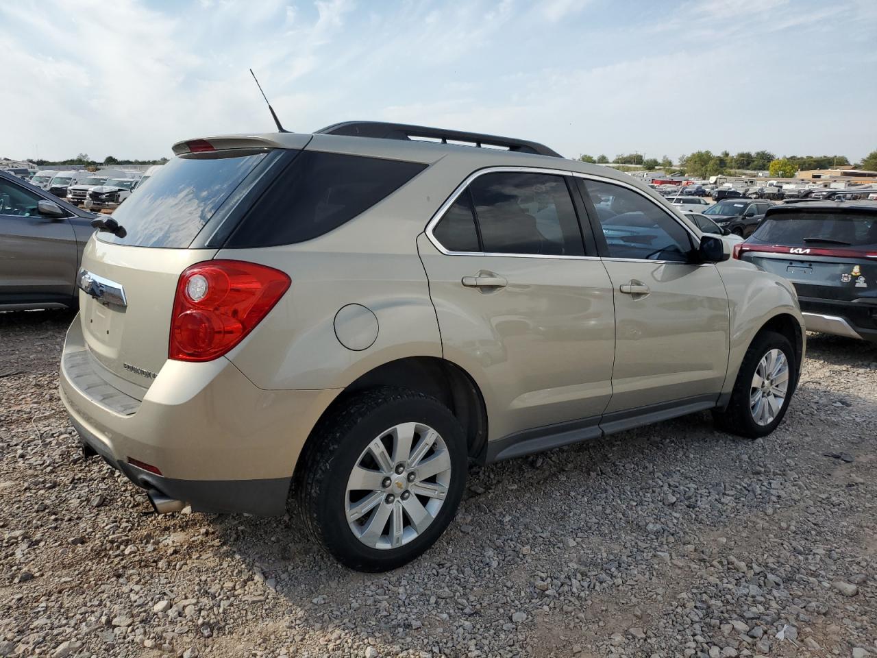 2010 Chevrolet Equinox - Image 3