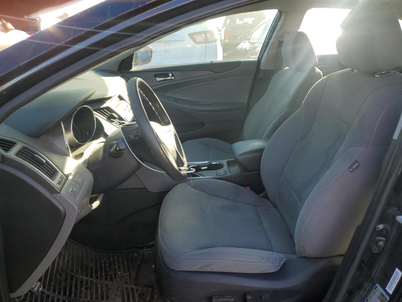 2013 Hyundai Sonata - Image 7