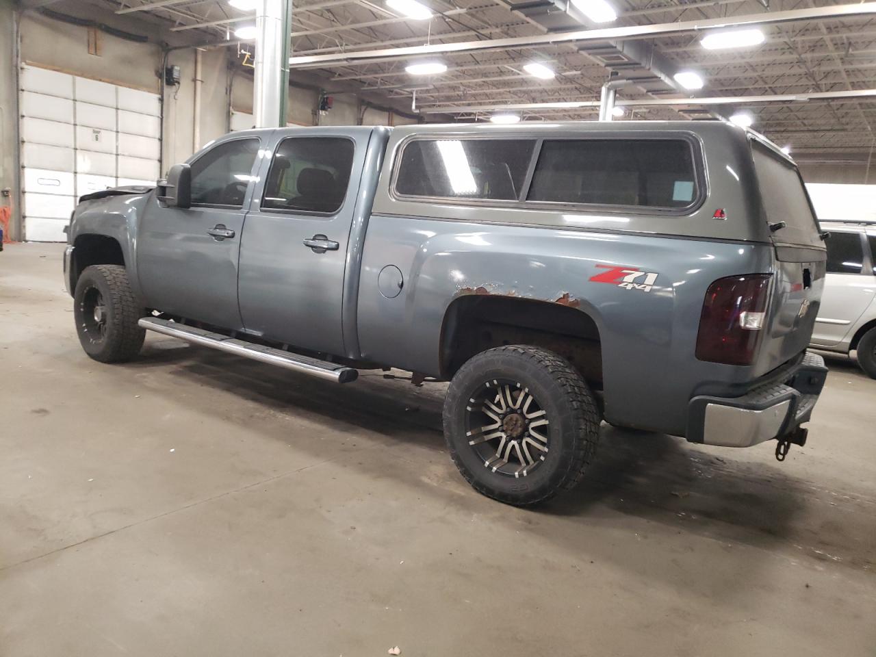 2008 Chevrolet Silverado - Image 2