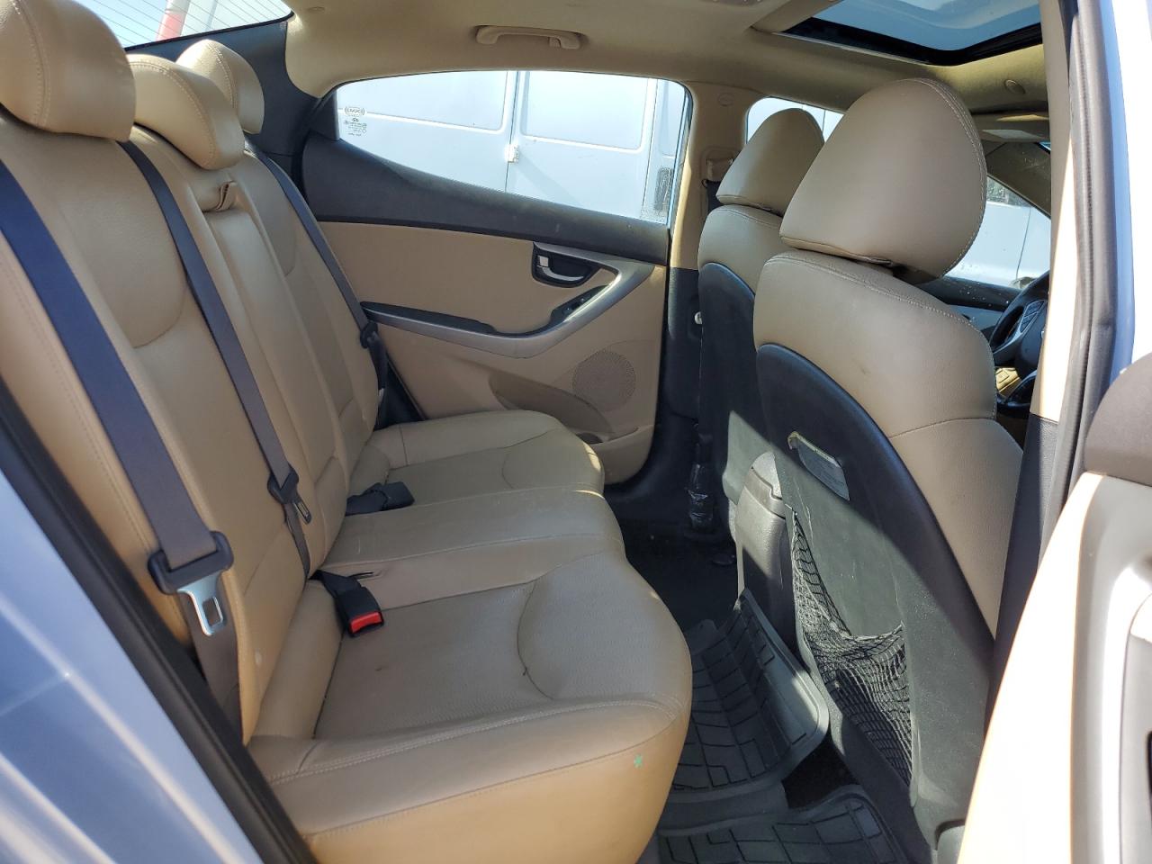 2012 Hyundai Elantra - Image 10