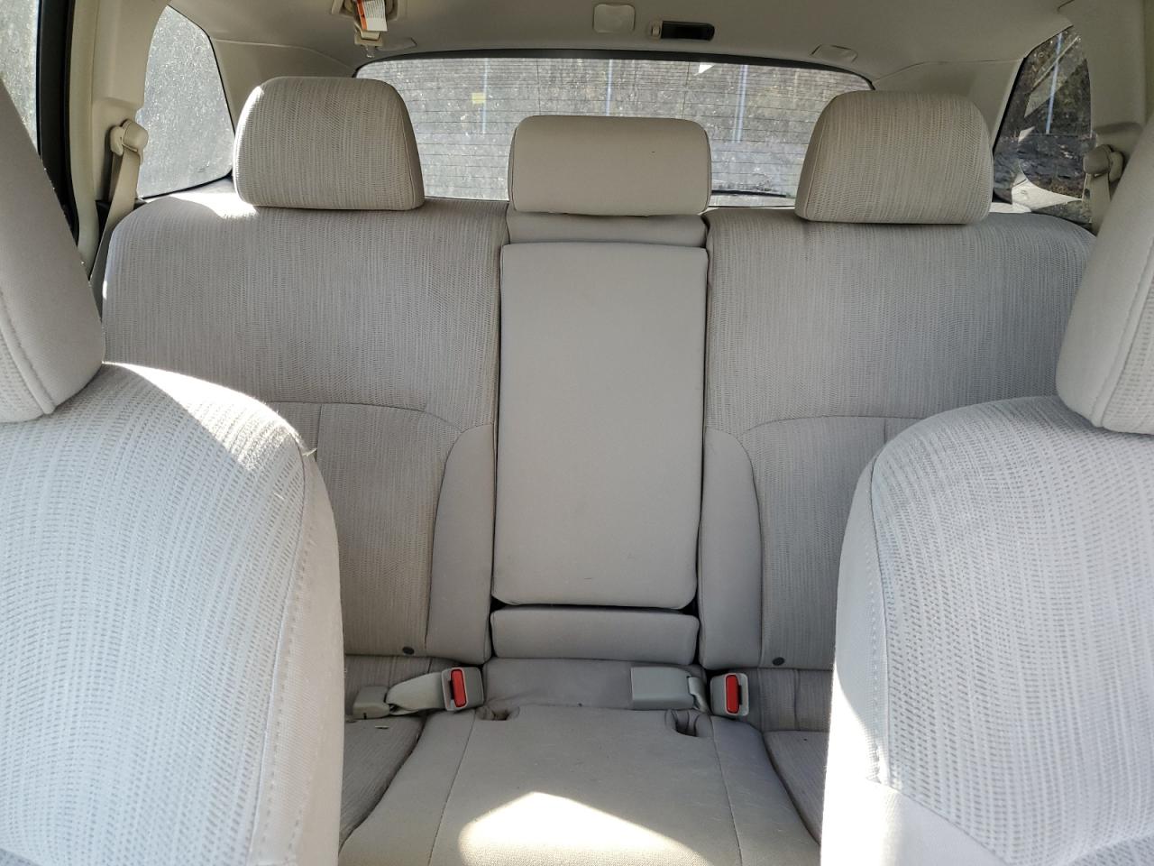 2014 Subaru Outback - Image 10