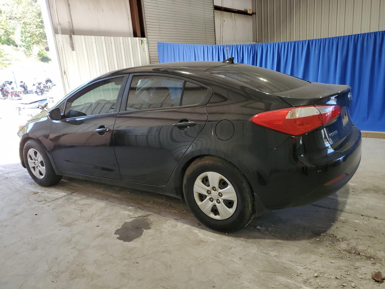 2016 Kia Forte - Image 2