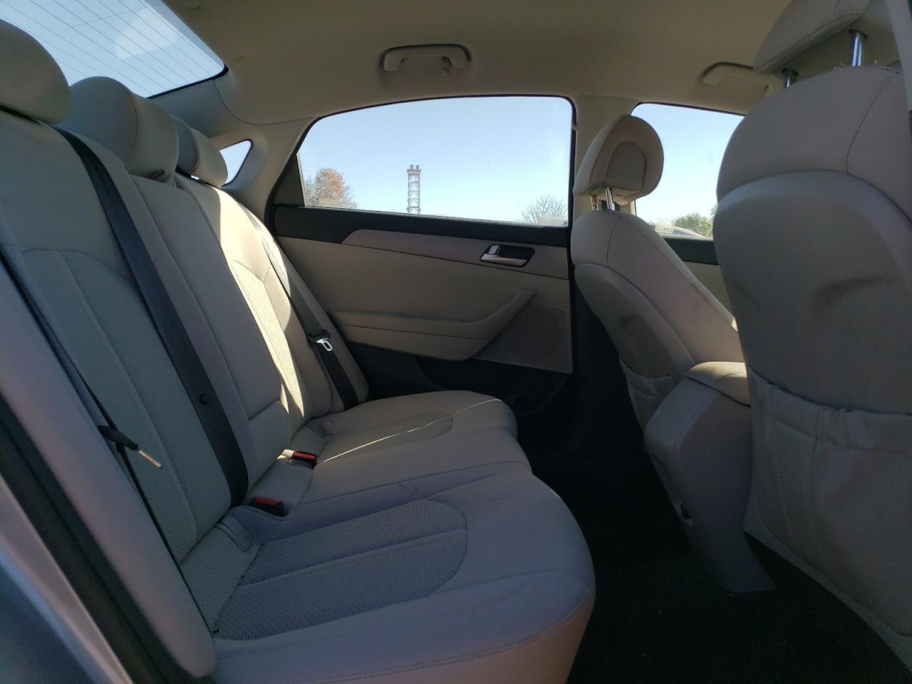 2015 Hyundai Sonata - Image 10