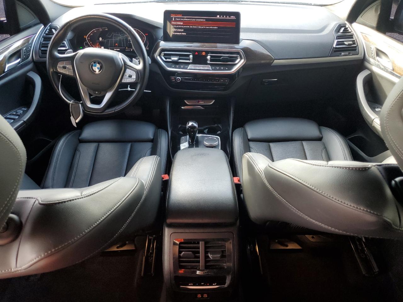 2023 BMW X4 - Image 8