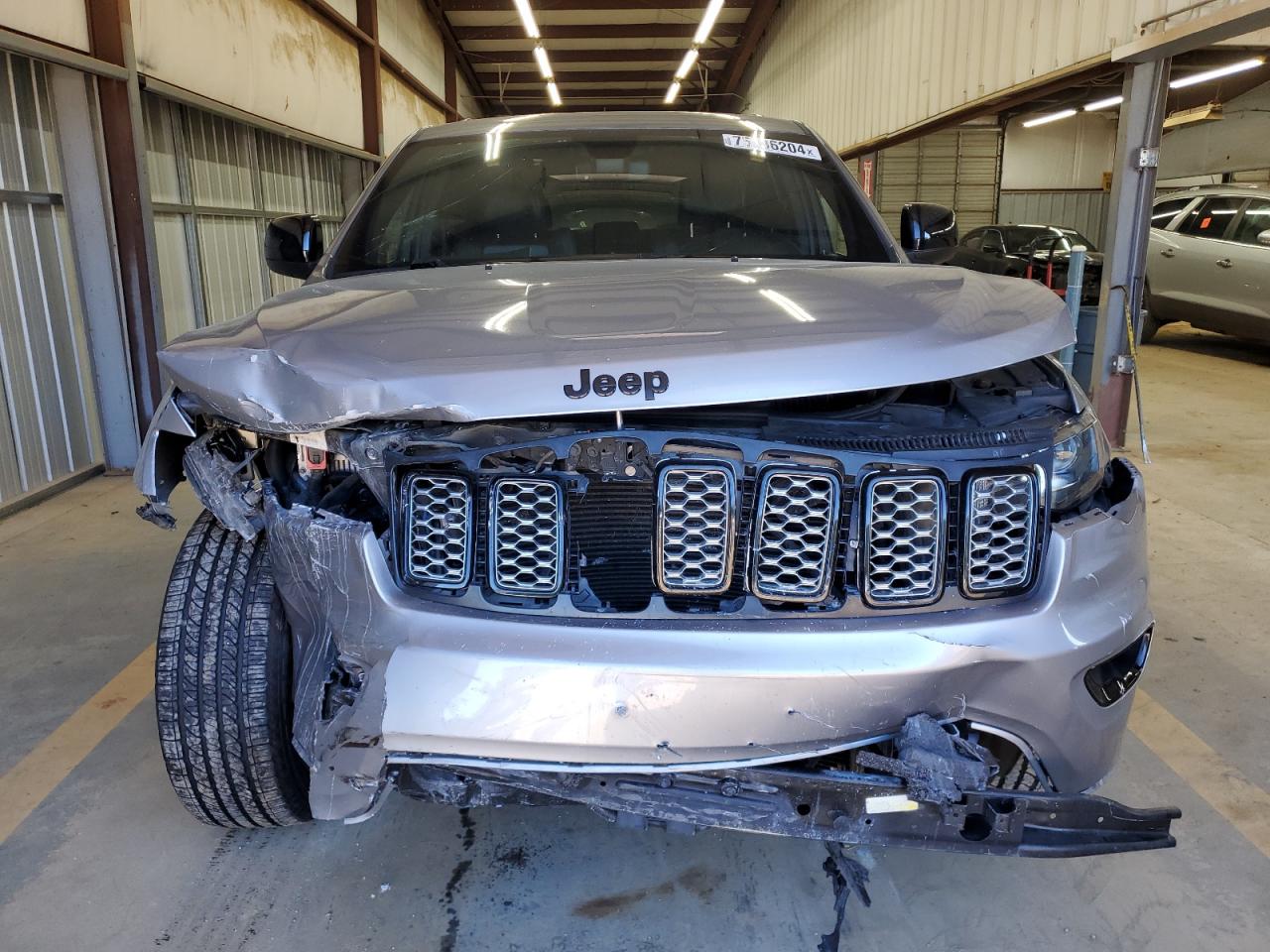 2018 Jeep Grand Cherokee - Image 5