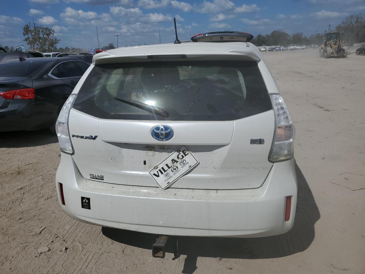 JTDZN3EUXD3219798 2013 Toyota Prius V