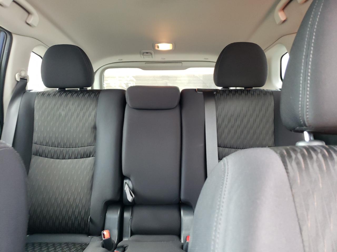 2020 Nissan Rogue - Image 10