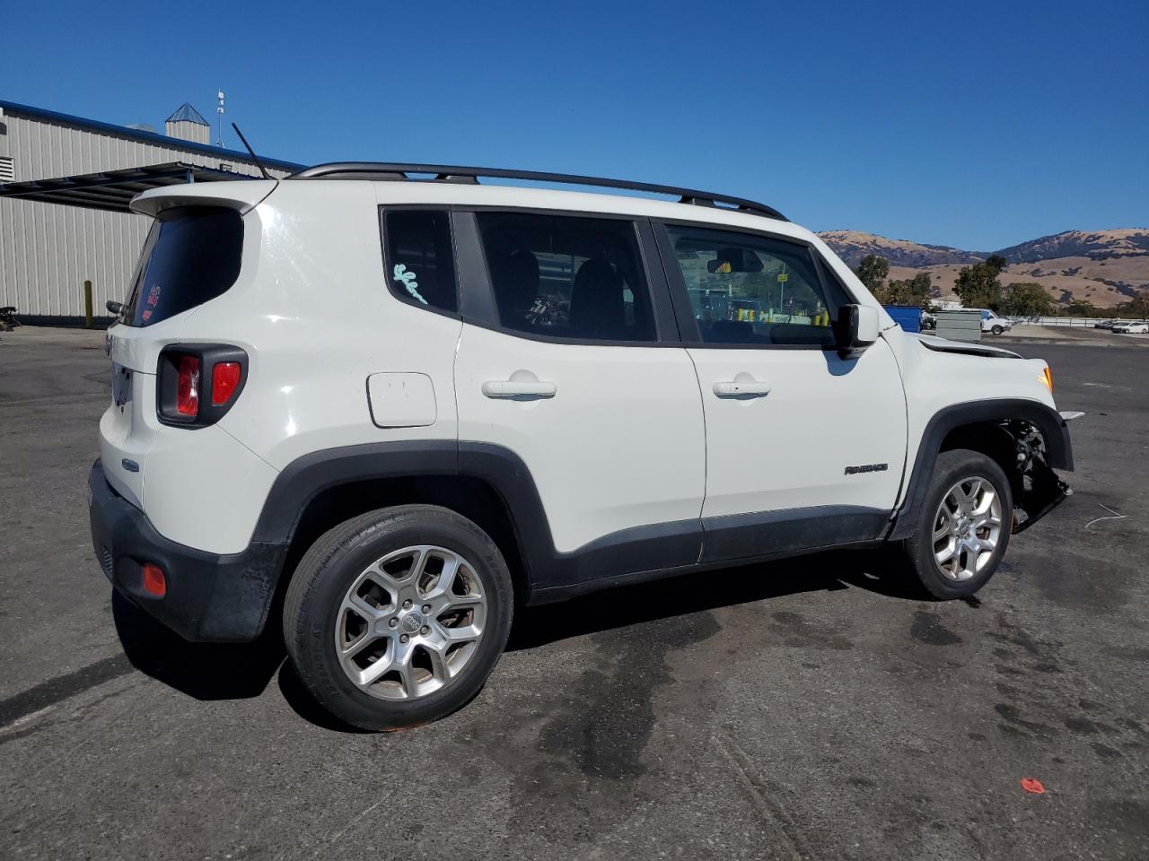 2017 Jeep Renegade - Image 3