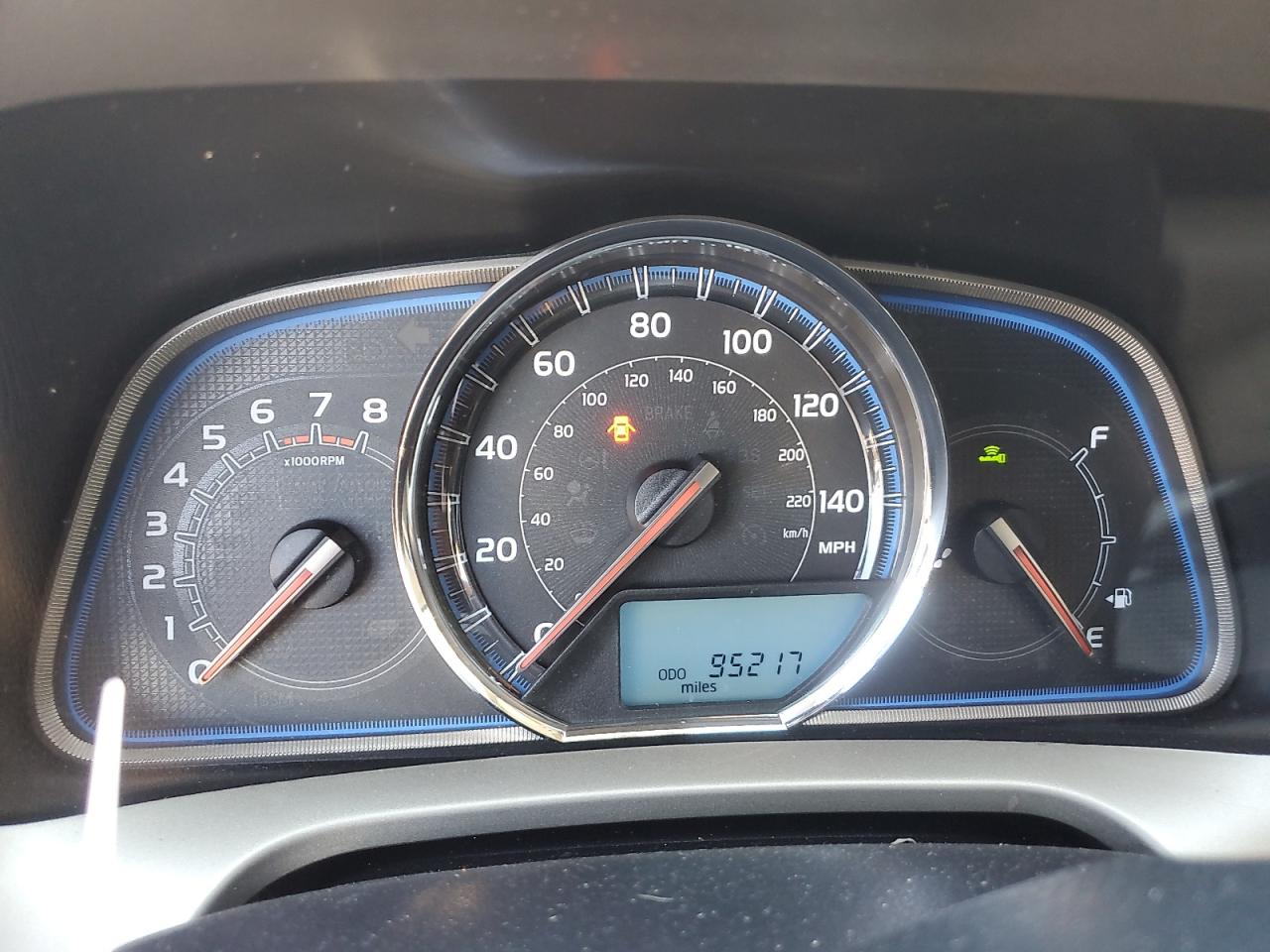 2015 Toyota RAV 4 - Image 9