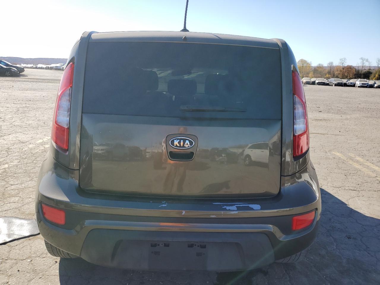 2012 Kia Soul + VIN: KNDJT2A64C7396410 Lot: 77367184