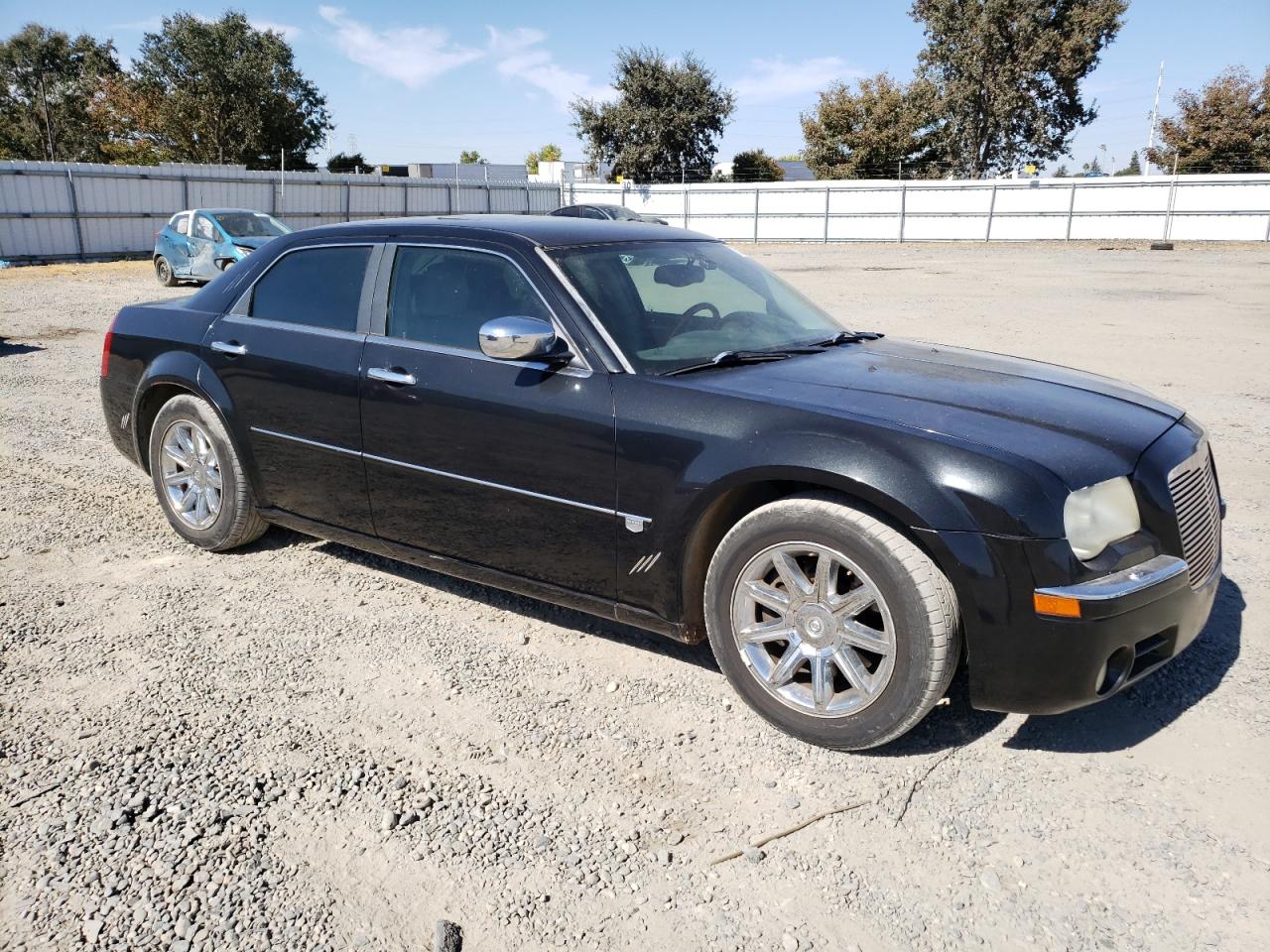 2005 Chrysler 300 - Image 4