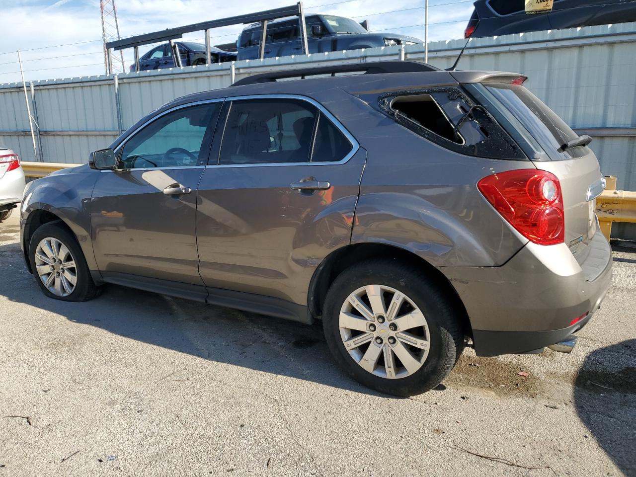 2011 Chevrolet Equinox - Image 2