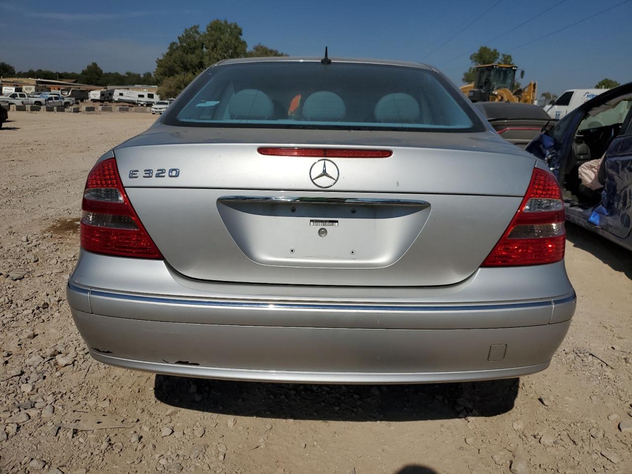 2003 Mercedes-Benz E 320 VIN: WDBUF65J33A082128 Lot: 75691144