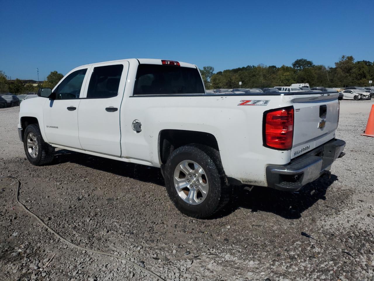 2014 Chevrolet Silverado - Image 2