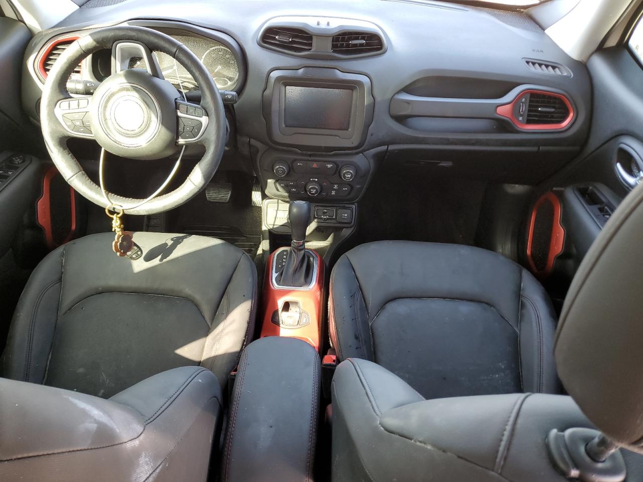 2020 Jeep Renegade - Image 8