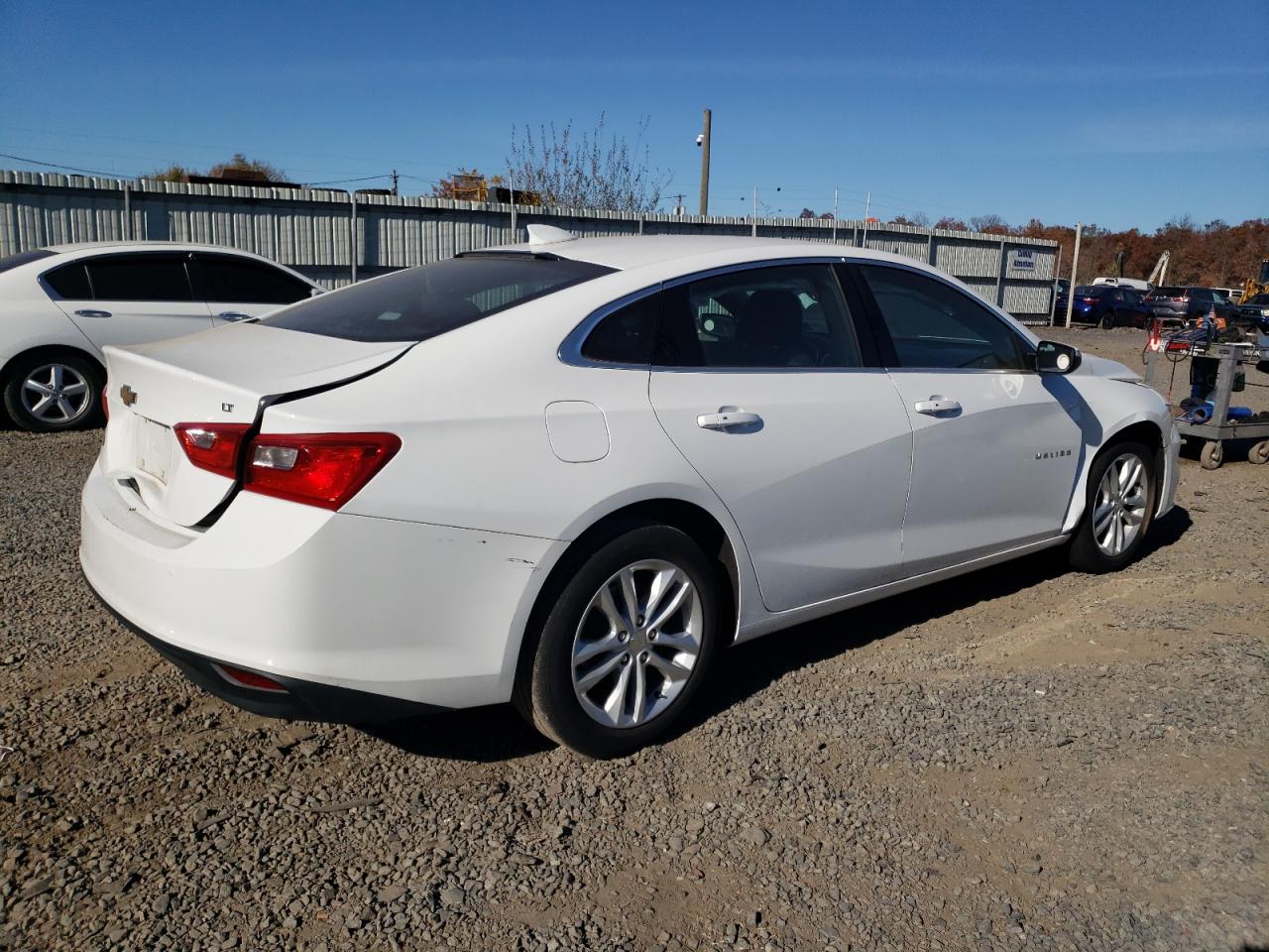 2017 Chevrolet Malibu - Image 3