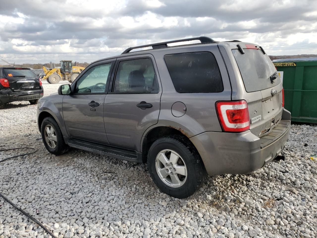 2010 Ford Escape - Image 2