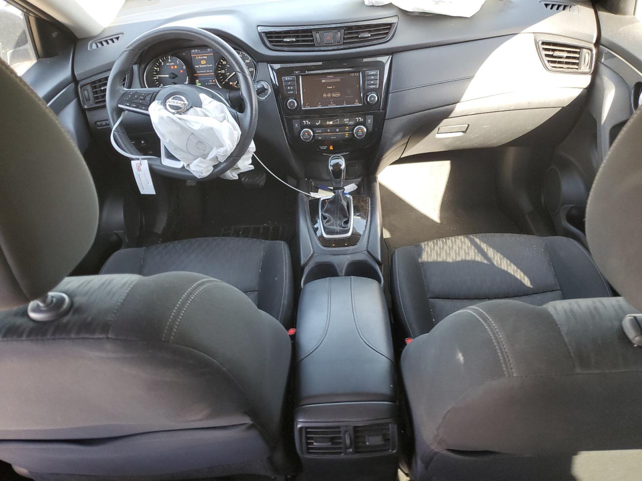 2019 Nissan Rogue - Image 8