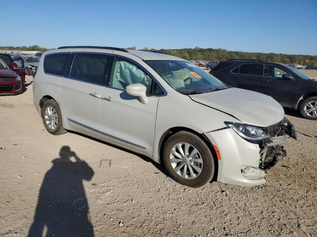  CHRYSLER PACIFICA 2017 Кремовий