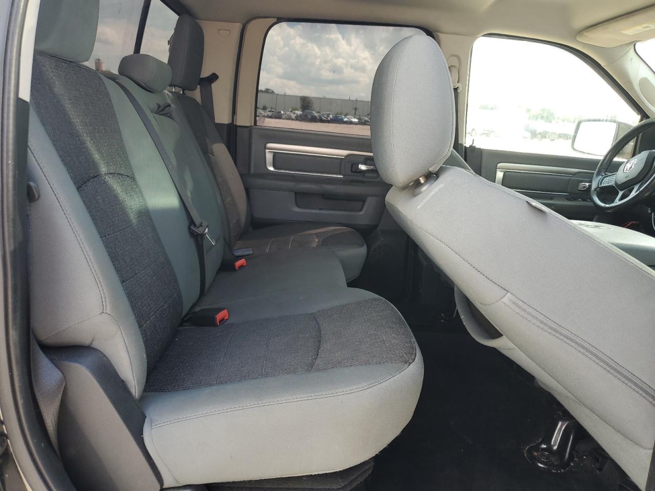 2014 RAM 1500 - Image 10
