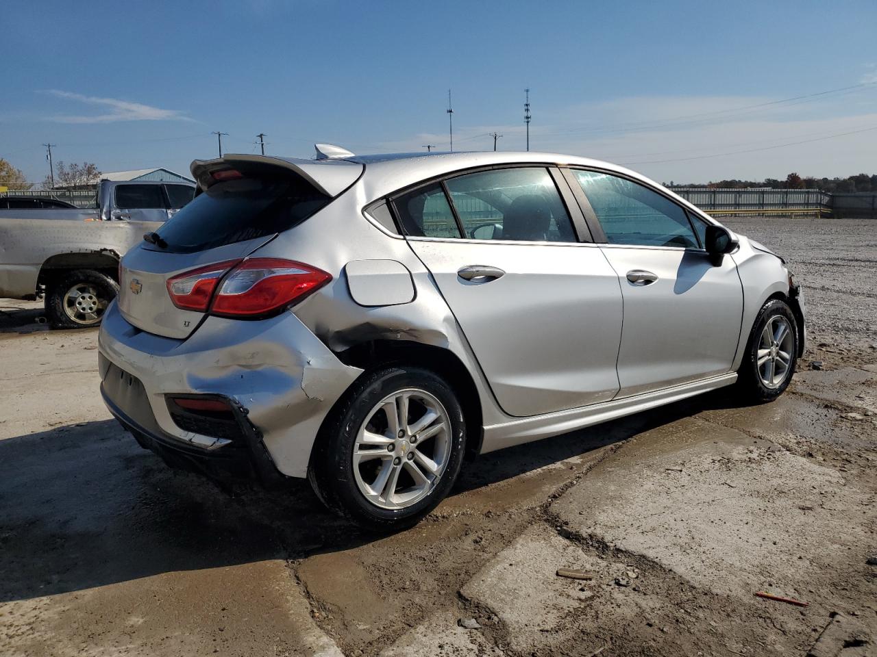 2017 Chevrolet Cruze - Image 3