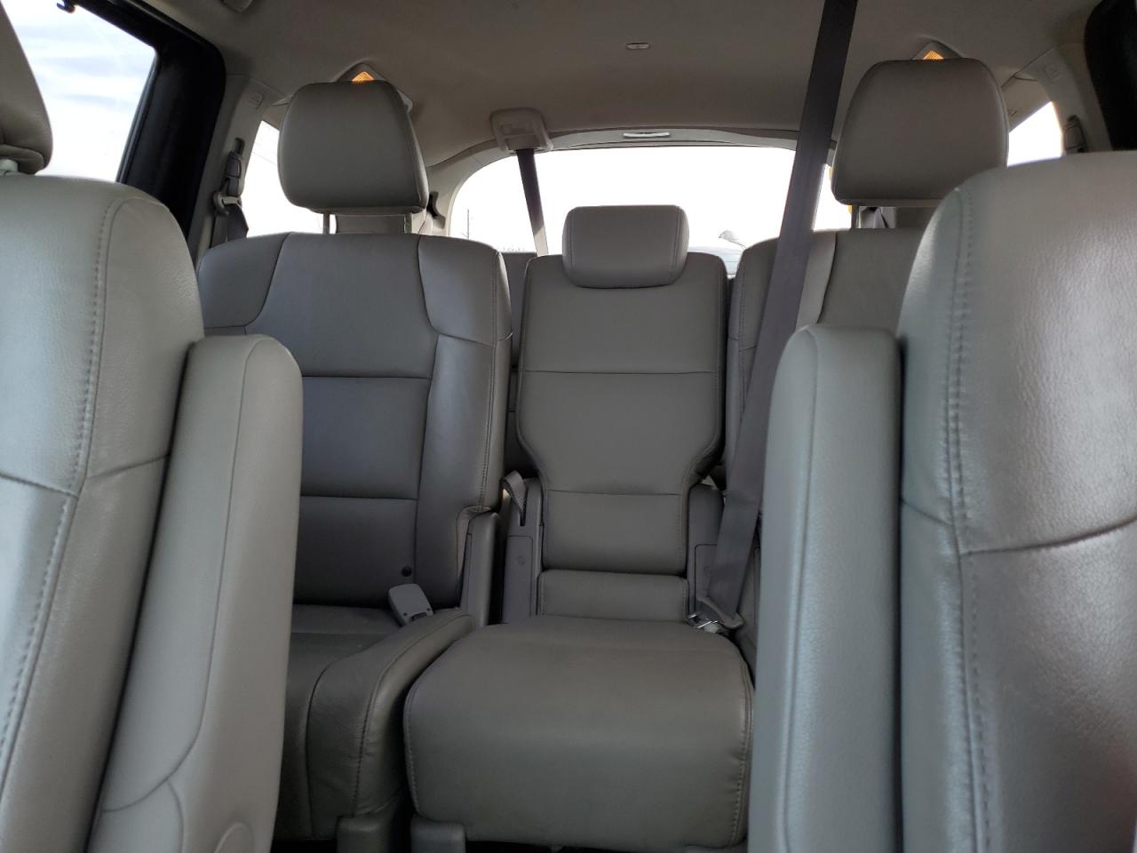 2015 Honda Odyssey - Image 10