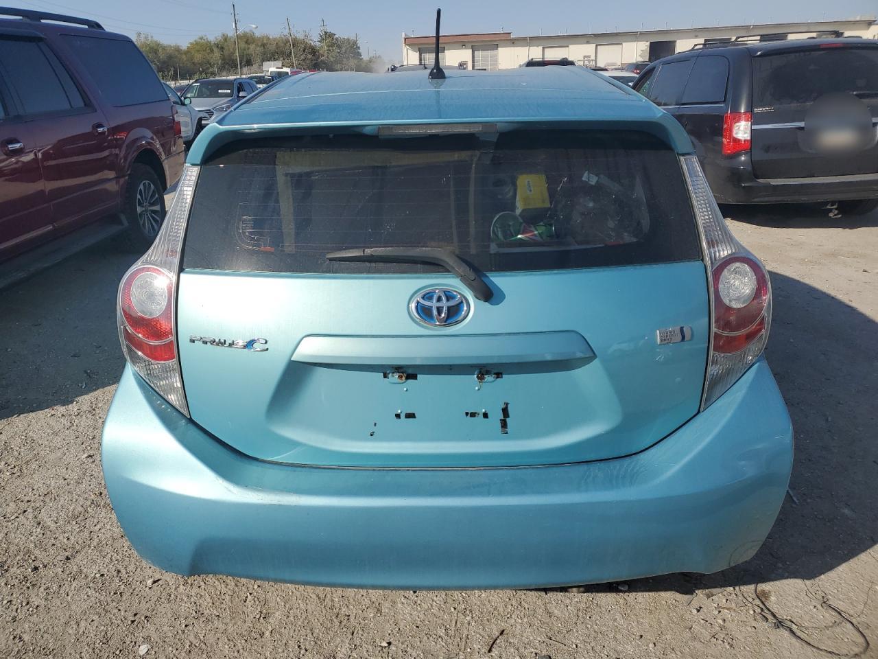 2013 Toyota Prius C VIN: JTDKDTB33D1053619 Lot: 75609784