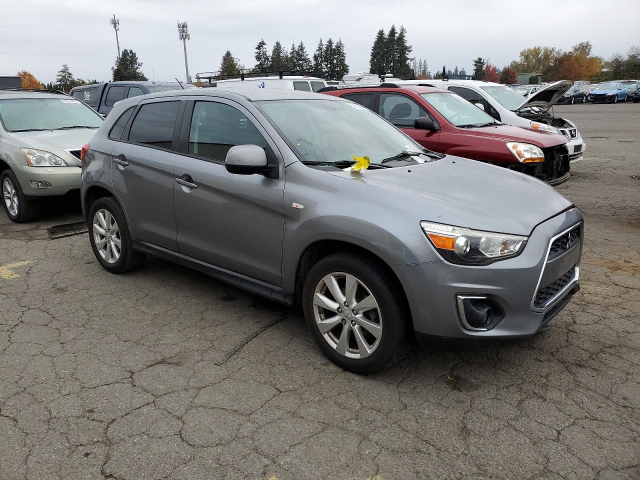 2015 Mitsubishi Outlander - Image 4