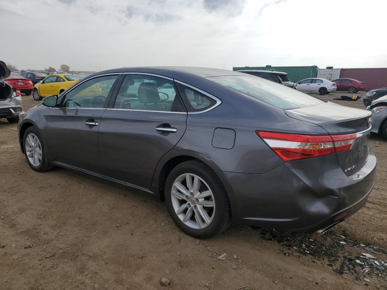 2014 Toyota Avalon - Image 2
