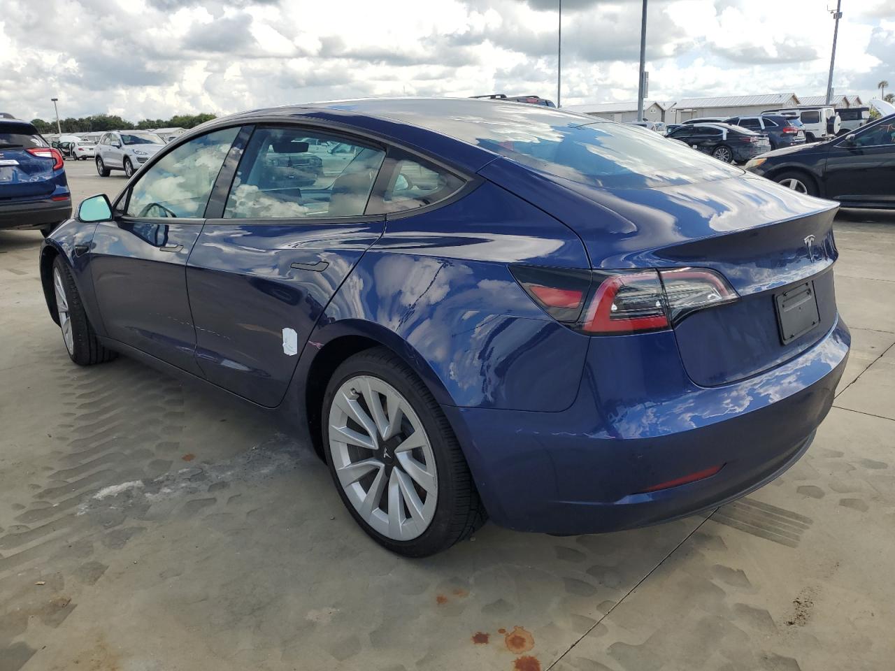 5YJ3E1EA7PF493029 2023 TESLA MODEL 3 - Image 2