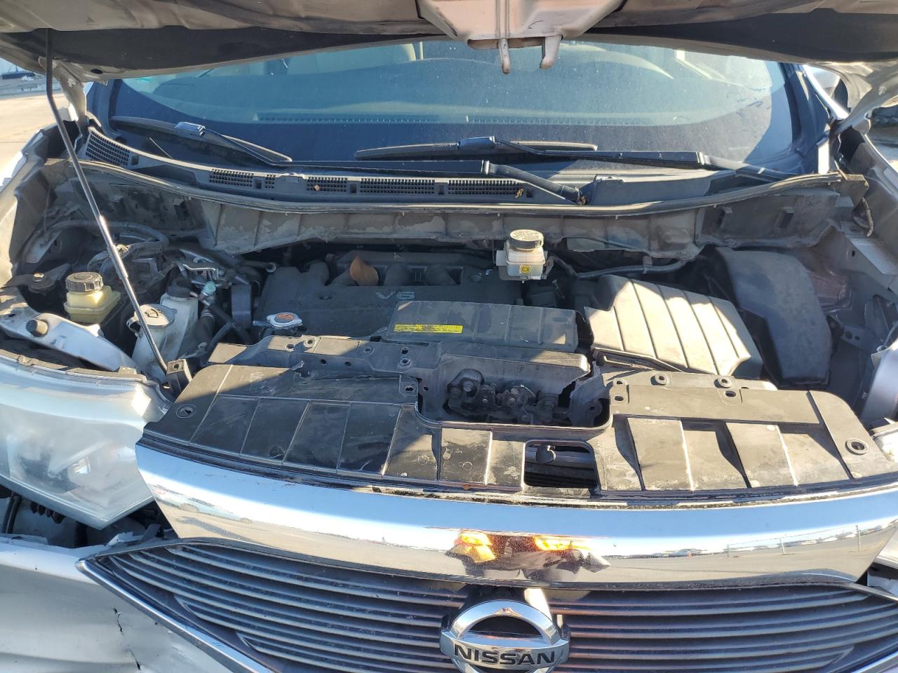 2016 Nissan Quest - Image 12