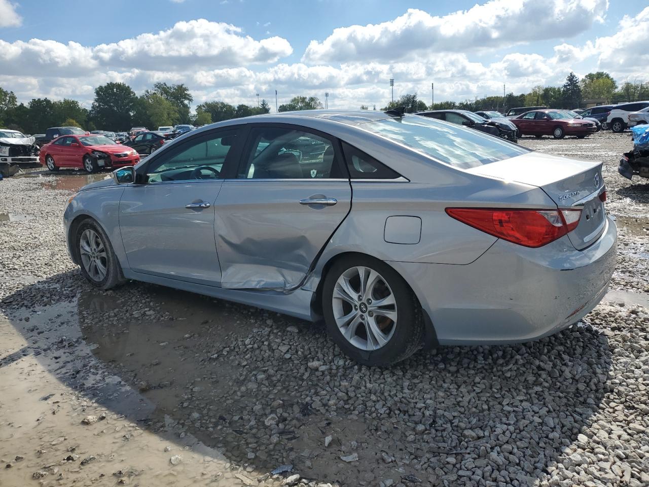 2012 Hyundai Sonata - Image 2