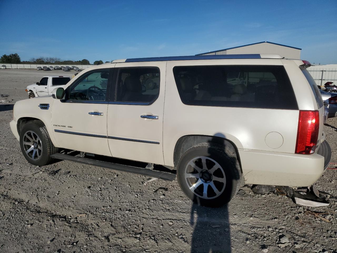 2010 Cadillac Escalade - Image 2